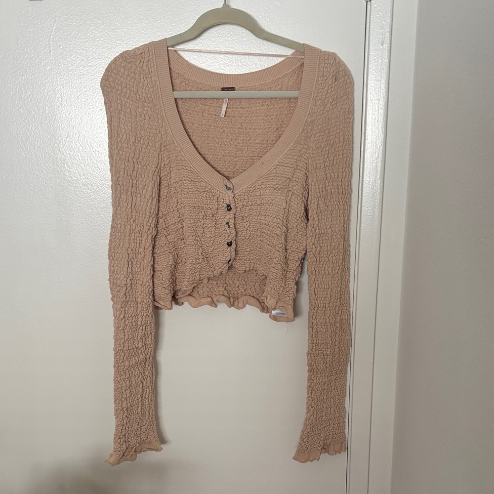 Free People Cropped Textured V-Neck Button Front Sweater in Beige